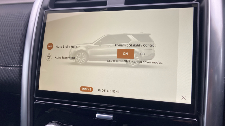 Land Rover Discovery 3.0 D300 Dynamic SE 5dr Auto Diesel Station Wagon